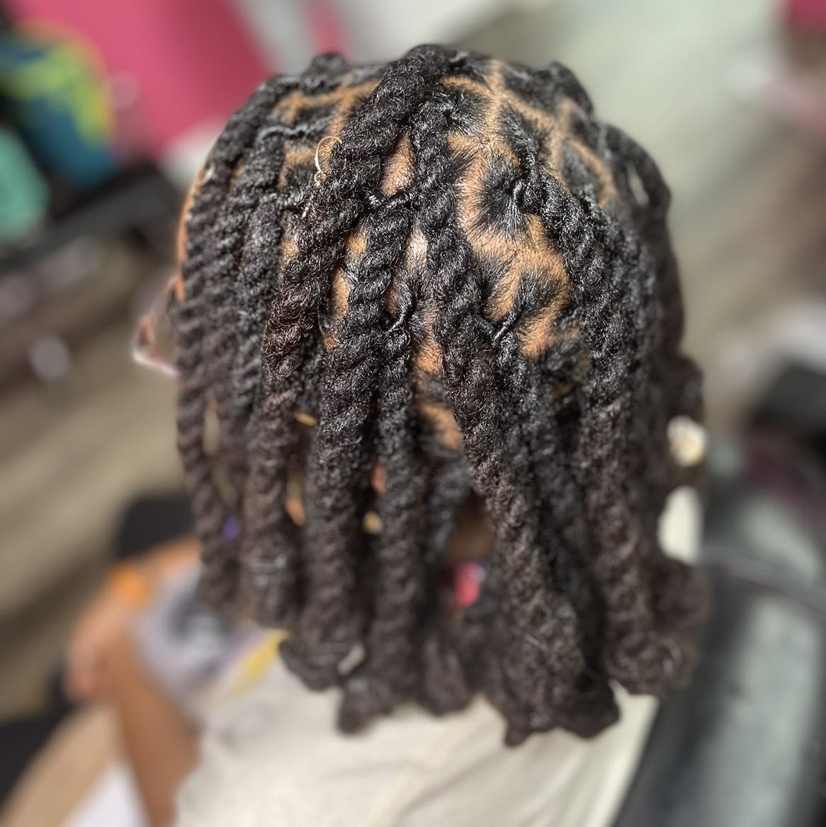 Shellz Beauty Bar locs work
